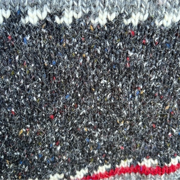 VTG St John’s Bay Fair Isle Snowflake Sweater Vest Red Gray Wool Blend XL Taiwan - Picture 9 of 12